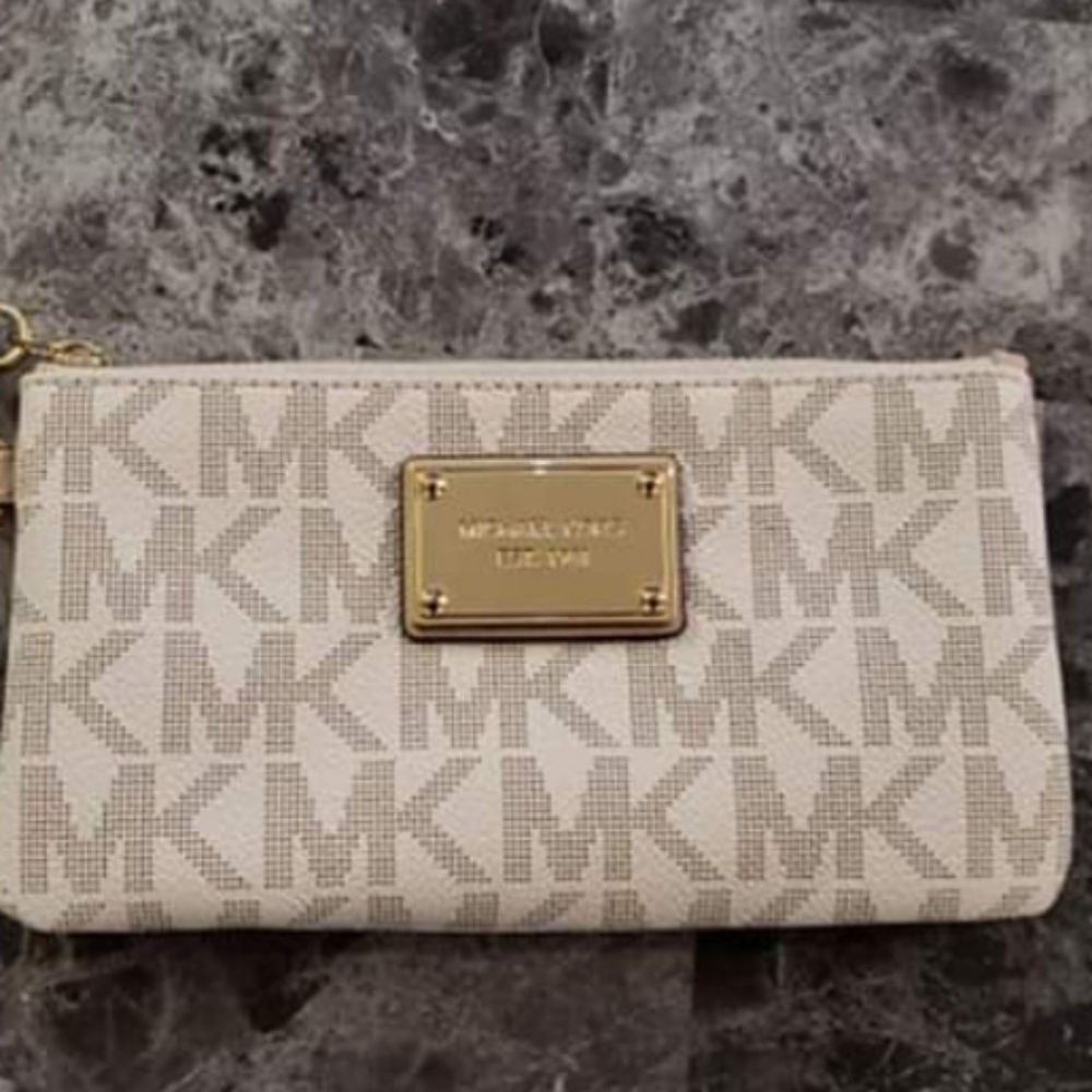 Michael Kors Wristlet - Authentic